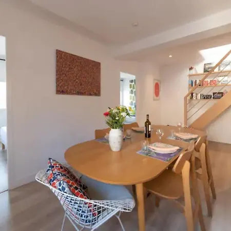Apartment Magnifique De Charme Avec Vue Sur Le Palais Des Papes A Wifi Gratuit Avignon